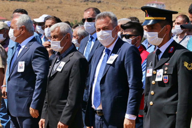 Giresun şehidi Uzman Çavuş Aykut Variyenli toprağa verildi - Resim: 1