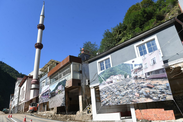 Giresun Dereli'de selin açtığı yaralar sarıldı - Resim: 1