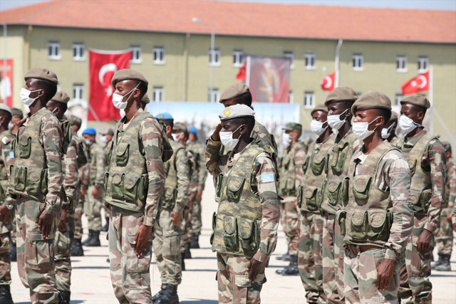 Hulusi Akar: Aziz milletimizi bu terör belasından kurtaracağız - Resim: 0