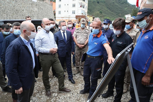 Bakanlar Süleyman Soylu ve Adil Karaismailoğlu Giresun'da incelemelerde bulundu - Resim: 1