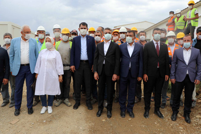 Murat Kurum: Depremzedeler için yapılan 24 bin 500 konut 9 ayda tamamlanacak - Resim: 0