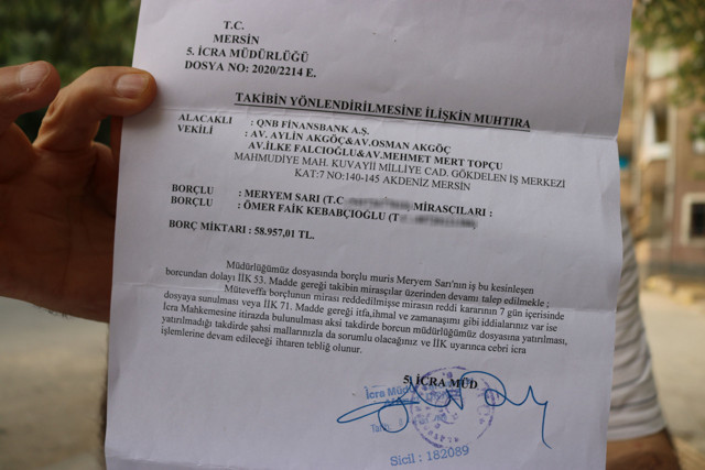 Diyarbakır'da 36 yıl önce boşandığı eşinin tüm borcu üstüne yıkıldı - Resim: 1