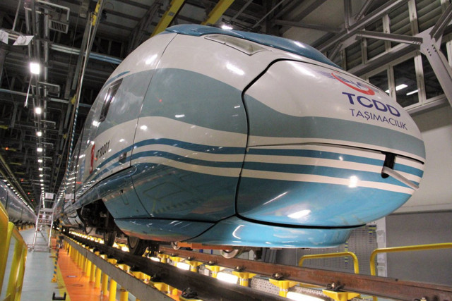 Almanya, 12 YHT setinin 8’ini Türkiye'ye teslim etti - Resim: 2