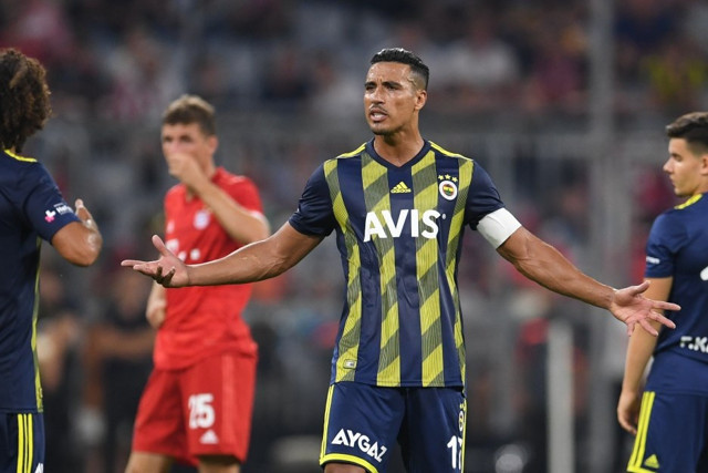 Fenerbahçeli Nabil Dirar, Covid-19'a yakalandı - Resim: 0