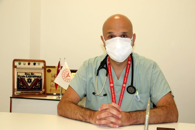 Koronavirüsün yeni belirtisi ortaya çıktı: Gözyaşında artış ve gözde çapaklanma - Resim: 0