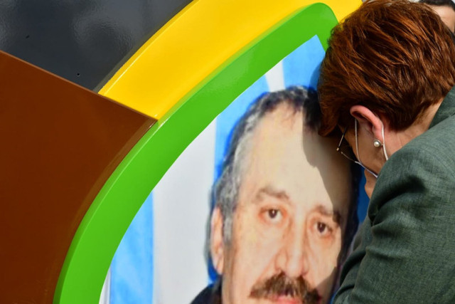 Meral Akşener gözyaşlarına boğuldu! “Siyasette kalıcı olmamı ona borçluyum" - Resim: 0