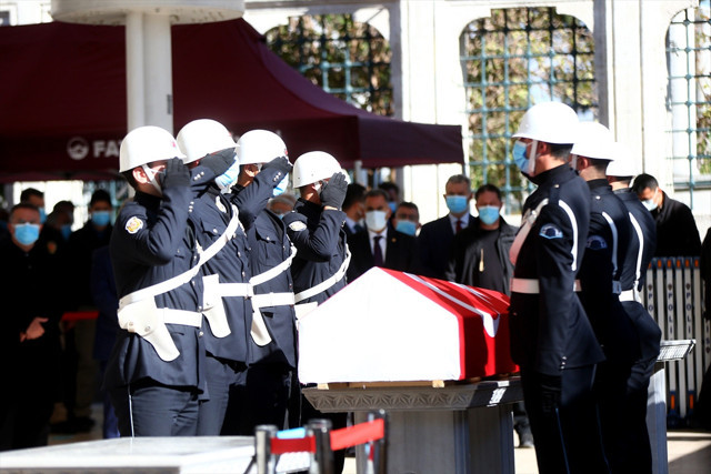 Koronavirüs nedeniyle ölen Burhan Kuzu toprağa verildi! Cenazeye Erdoğan da katıldı - Resim: 2