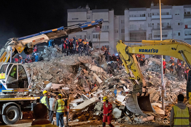 İzmir depreminde ölü sayısı kaç oldu? 5. günde bölgedeki son durum - Resim: 1