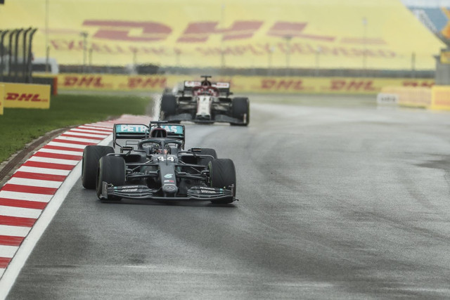 Formula 1 Türkiye GP'sini kazanan Hamilton şampiyonluğunu ilan etti - Resim: 0