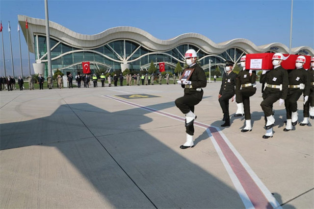 Acı haberi Milli Savunma Bakanlığı duyurmuştu! Afrin şehidi Mehmet Altun memleketine uğurlandı - Resim: 0