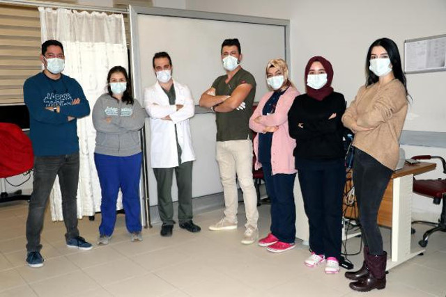 Van'da 18 yaşındaki gencin karnından çıktı! 9 kilo 800 gram ağırlığında kitle - Resim: 3