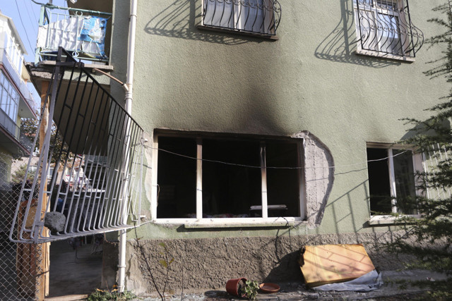 Ankara'daki yangın kahretti: 1 yaşındaki Sudenaz hayatını kaybetti - Resim: 2