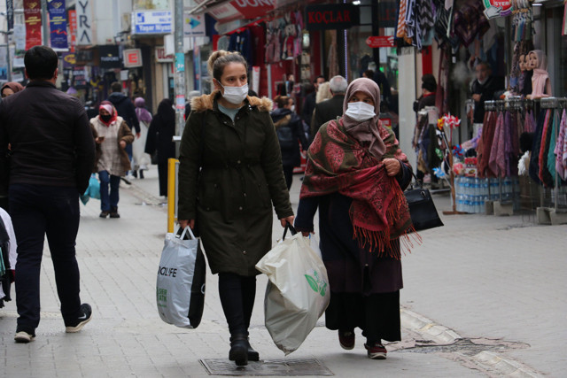 Samsun valisinden koronavirüs uyarısı: Hara-kiri yapmak gibi bir şey artık bu olaylar - Resim: 1