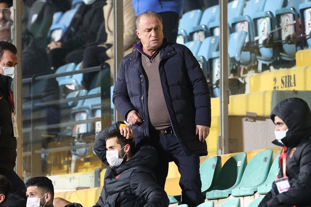 Ahmet Çakar: Hakem penaltı uydurdu Terim'in altında ezildi - Resim: 3