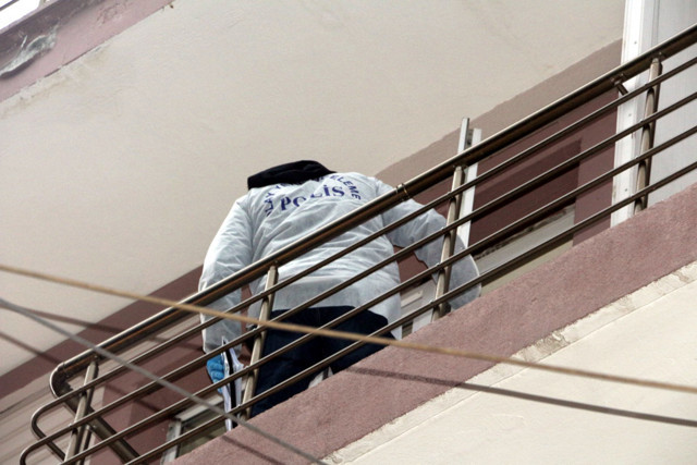 Isparta'da başında poşet ile ölü bulunan kişi için intihar şüphesi - Resim: 0