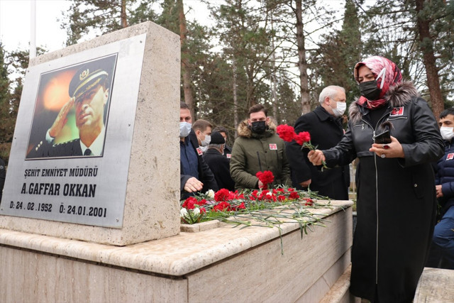 Ali Gaffar Okkan, mezarı başında anıldı - Resim: 2