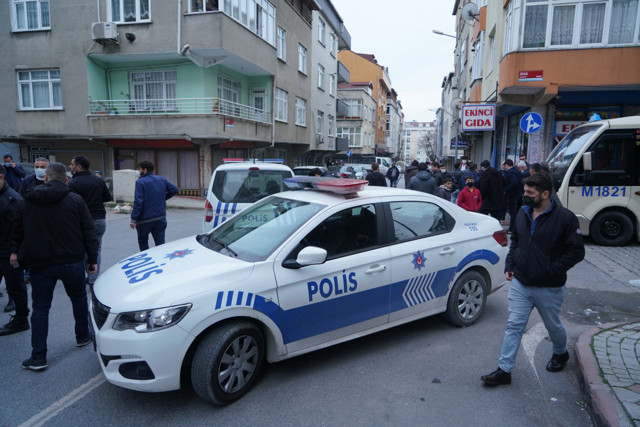 İstanbul Sultangazi'de yol verme kavgası kanlı bitti - Resim: 0