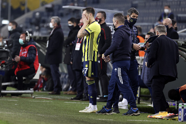 Anadolu takımı hocası Erol Bulut hala İstanbul'a gelemedi - Resim: 4