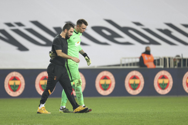 Anadolu takımı hocası Erol Bulut hala İstanbul'a gelemedi - Resim: 5