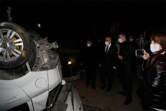 İzmir'i bu kez de dolu ve fırtına vurdu! Onlarca yaralı var - Resim: 1