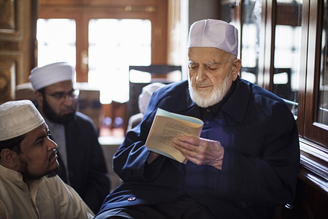 M. Emin Saraç Fatih Camii'nden son yolculuğuna uğurlandı cenazeye Erdoğan da katıldı - Resim: 2