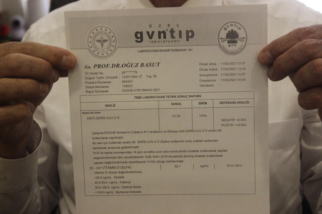 Korona aşısı olan Prof. Dr. Oğuz Basut antikor sonuçlarını paylaştı! Gören aşı için sıraya girdi - Resim: 0