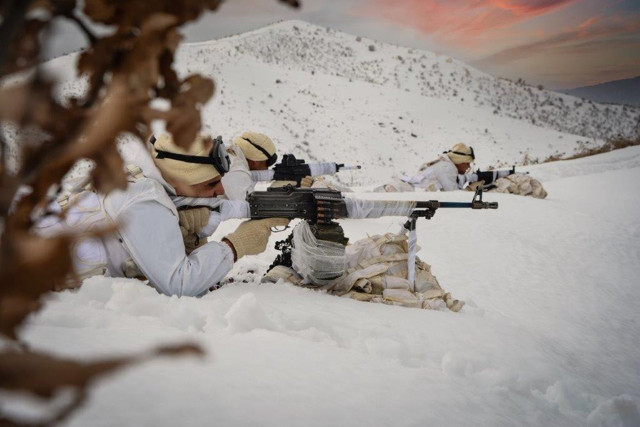 MSB: Mehmetçik, Kurt Dağında terörle mücadeleye devam ediyor - Resim: 3