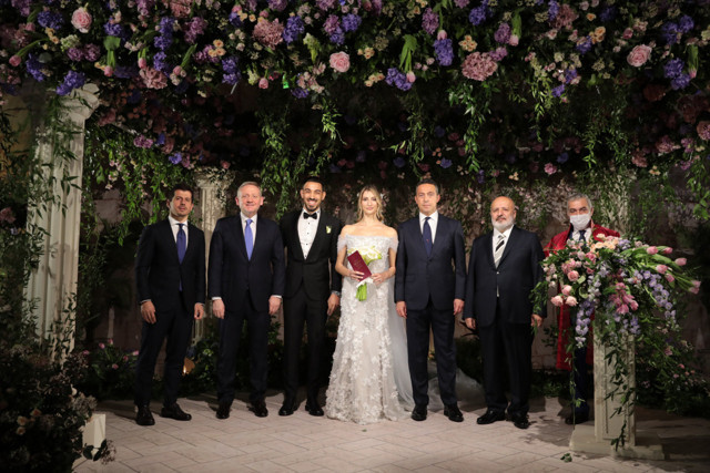 Fenerbahçeli futbolcu İrfan Can Kahveci dünyaevine girdi - Resim: 0