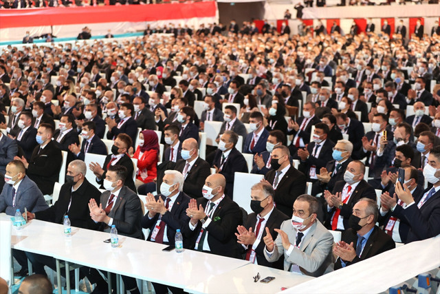 Devlet Bahçeli 10. kez MHP Genel Başkanı seçildi! 'HDP açılmamak üzere kapanmalı' deyip CHP ve İYİ Parti'yi topa tuttu - Resim: 5