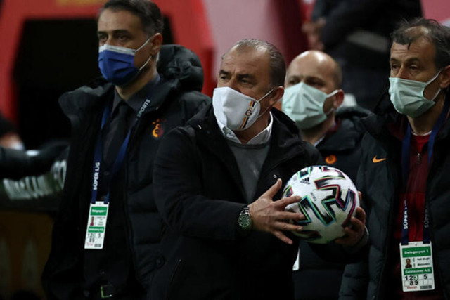 Galatasaray'ı yakan olay! Terim yanlış yaptı futbolcular küstü - Resim: 1