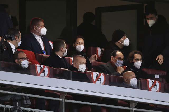 Cumhurbaşkanı Erdoğan, A Milli Futbol Takımı'nı Letonya maçında yalnız bırakmadı - Resim: 0