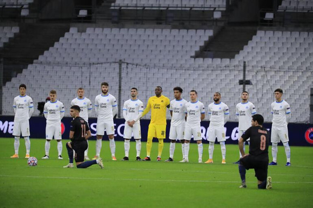 Cüneyt Çakır'ın yönettiği Slavia Prag ile Arsenal maçında büyük skandal! - Resim: 1