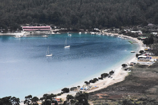 Muğla'da kaçak yapıların yıkımı sırasında gerginlik çıktı - Resim: 2