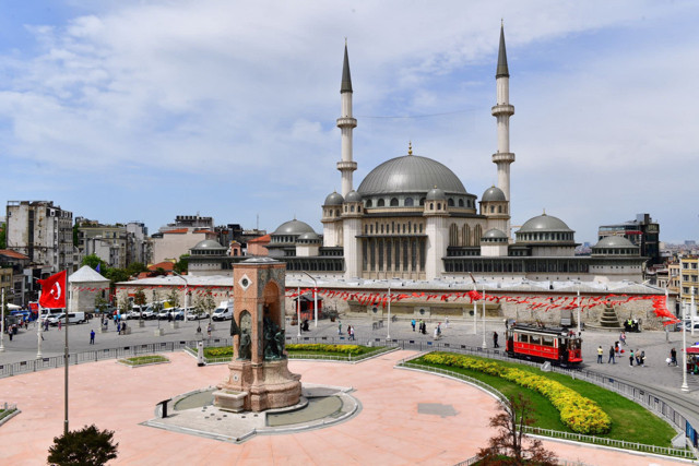 Cumhurbaşkanı Erdoğan Taksim Camii açılışında konuştu: İstanbul fethine de hediyedir - Resim: 1