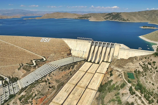 Türkiye tanesi 12 milyon dolar olan jeneratörün yerlisini 250 bin dolara üretti - Resim: 0