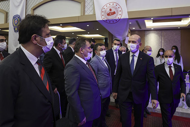 İçişleri Bakanı Süleyman Soylu açıkladı! Mardin ve Van’da iki araçta C-4 plastik patlayıcı ele geçirildi - Resim: 0