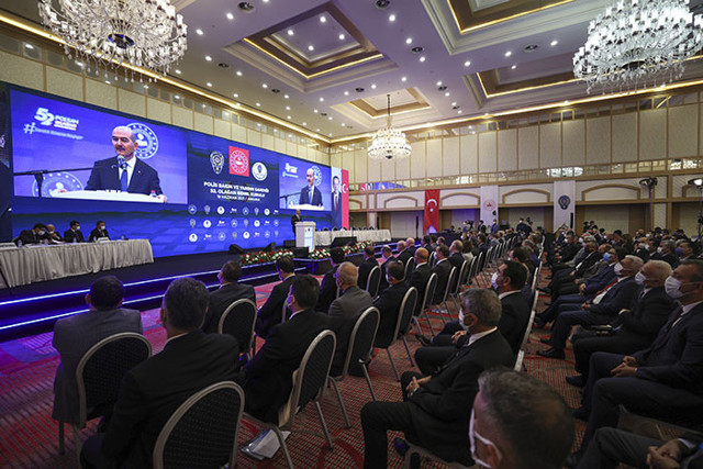 İçişleri Bakanı Süleyman Soylu açıkladı! Mardin ve Van’da iki araçta C-4 plastik patlayıcı ele geçirildi - Resim: 4