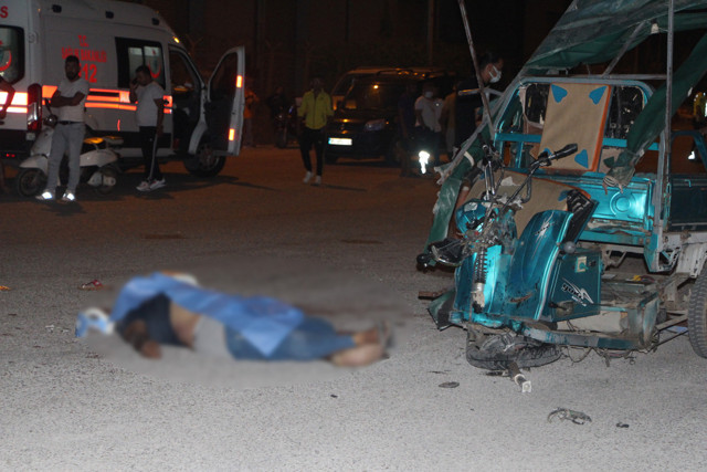 Adana’da trafik kazası: 1 ölü, 3 yaralı - Resim: 0