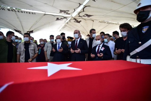 Şehit Emniyet Müdür Yardımcısı Hasan Cevher'e son görev Bakan Soylu da katıldı - Resim: 0