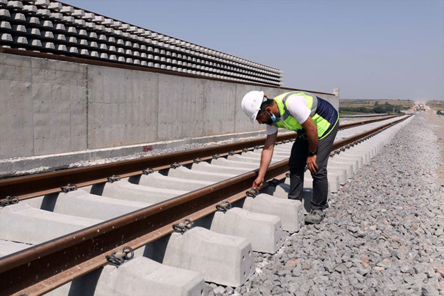 'Hızlı tren' hattı altyapı çalışmaları Bulgaristan sınırına yaklaştı 1 saat 35 dakikaya inecek - Resim: 0