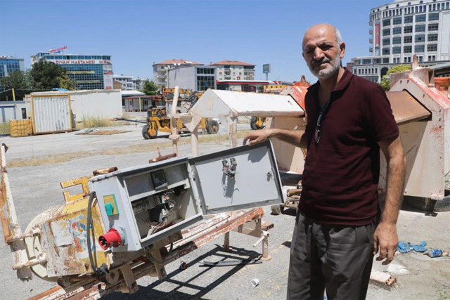 Malatya'da akılalmaz olay! Serbest kalan hırsız unuttuğu telefonunu istedi iş adamı çileden çıktı - Resim: 0