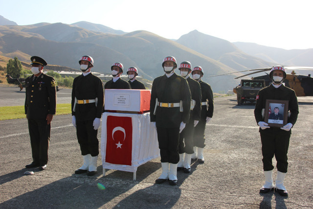 Şehit Piyade Uzman Çavuş Halil Çelebi için Hakkari'de tören düzenlendi - Resim: 0