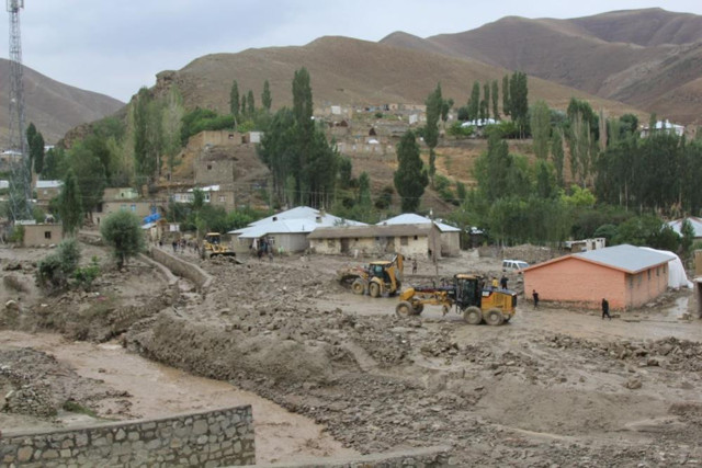 Van Başkale'de sel felaketi! Onlarca yapı yıkıldı bir kadın son anda kurtarıldı - Resim: 4