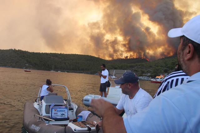 Günlerdir sürüyor! Muğla orman yangınlarında son durum - Resim: 0