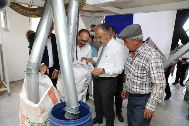 Bursa'da siyez buğdayı ve çörek otunda hasat zamanı - Resim: 0