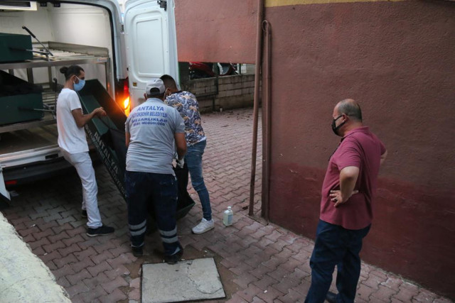 Antalya'da sır olay! Anne ve kızı farklı odalarda cansız halde bulundu - Resim: 2