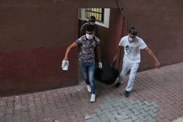 Antalya'da sır olay! Anne ve kızı farklı odalarda cansız halde bulundu - Resim: 0
