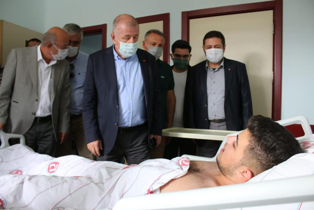 Ankara'da tehlikeli gerginlik! Sığınmacılar 2 Türk'ü bıçakladı mahalleli ayağa kalktı - Resim: 2