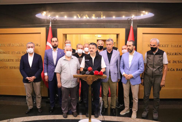 Kahramanmaraş'ta yangın söndürme uçağı dağa çarparak düştü! 8 kişi hayatını kaybetti - Resim: 1