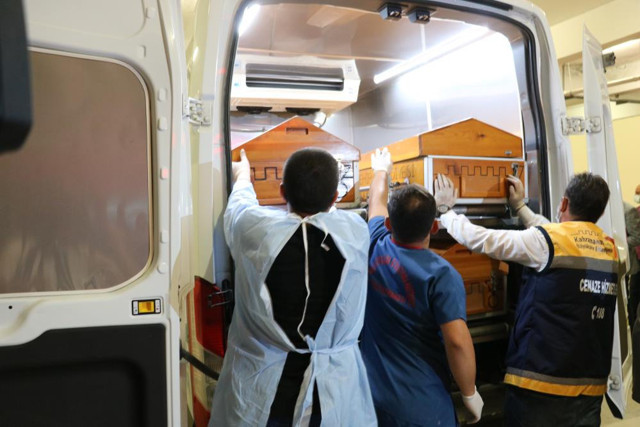 Kahramanmaraş'ta uçak kazasında ölenlerin cenazeleri Adana'ya gönderildi - Resim: 0